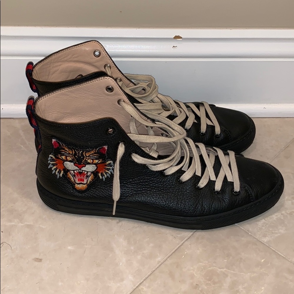 Gucci sneakers (Authentic) lightly worn.